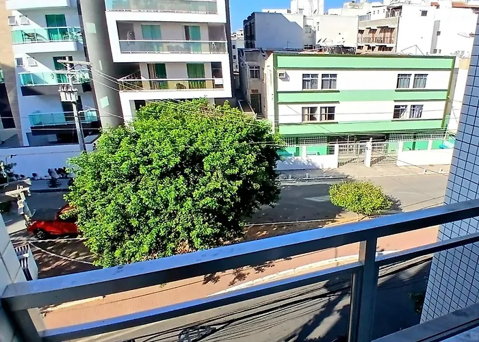 Apt Beira Mar Praia Forte WiFi Ar Garagem Lavaroupa
